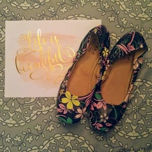 Serra memory foam floral flats